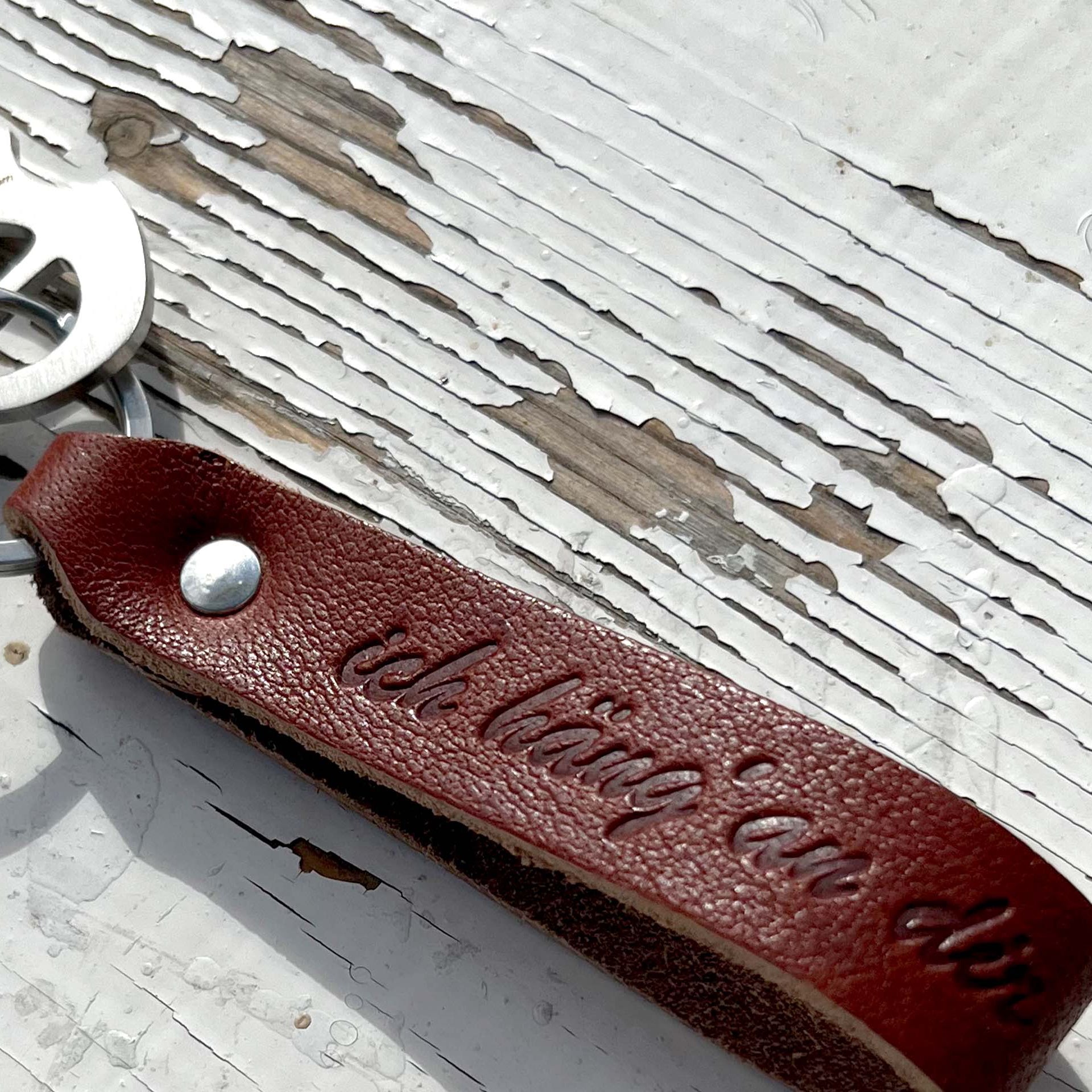 Anhänger mit Leder-Band