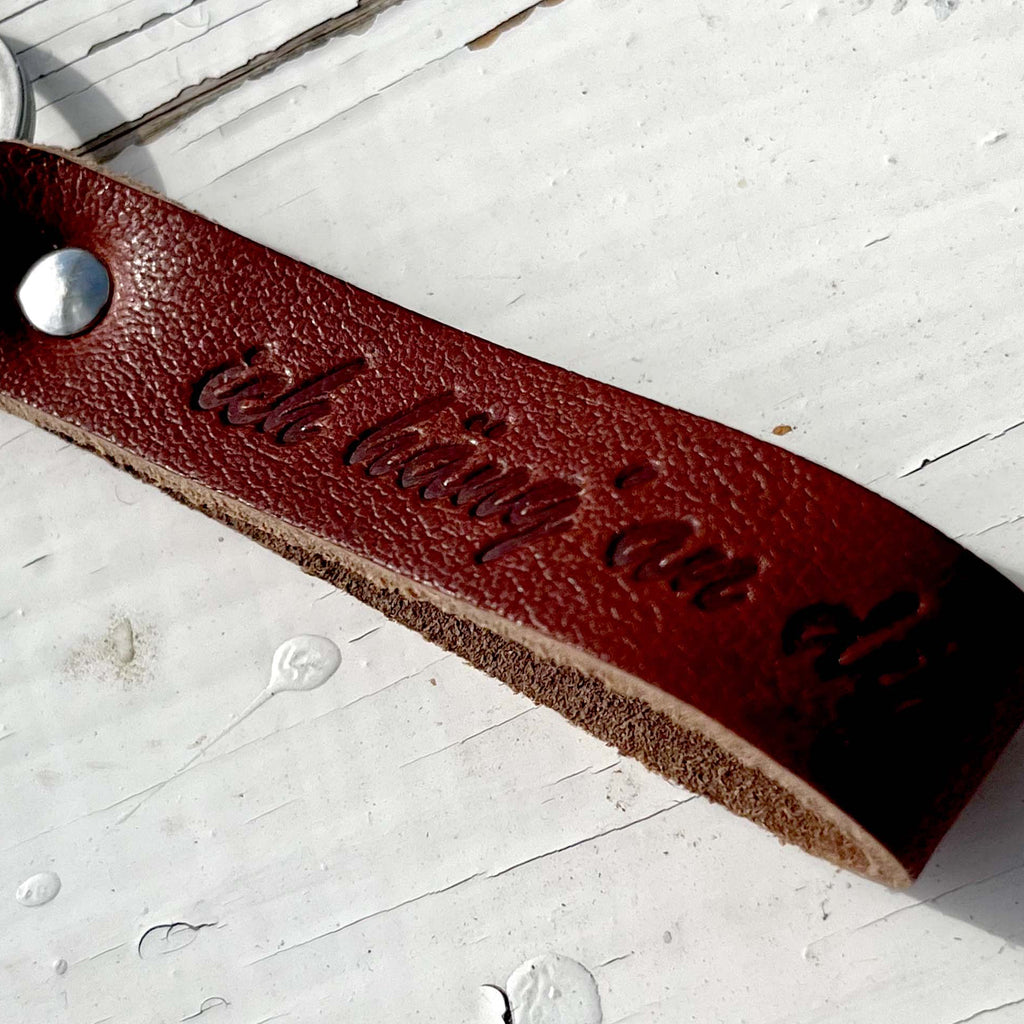 Anhänger mit Leder-Band